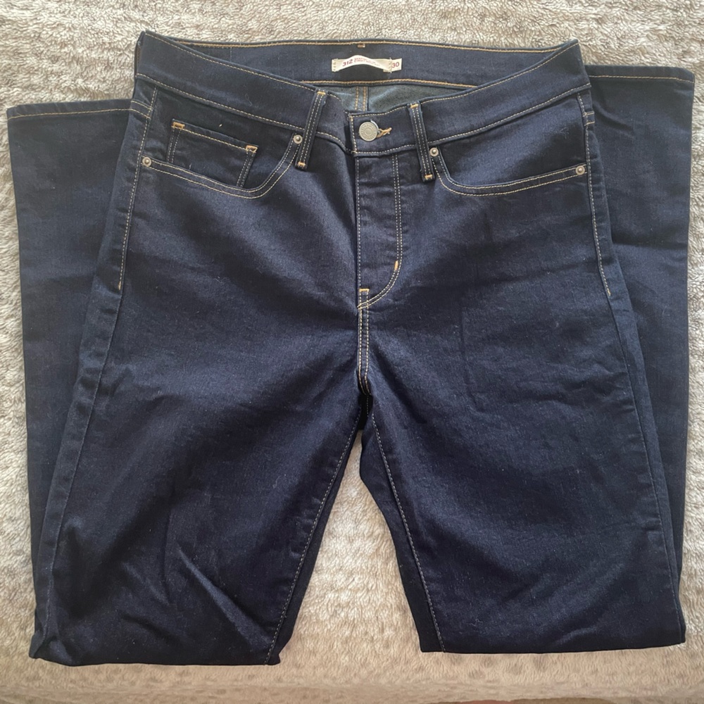 LEVI’S JEANS! ⭐️